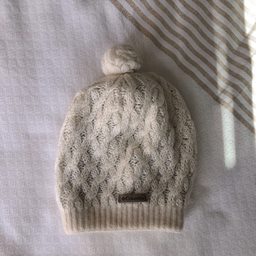 Columbia Beanie in beige